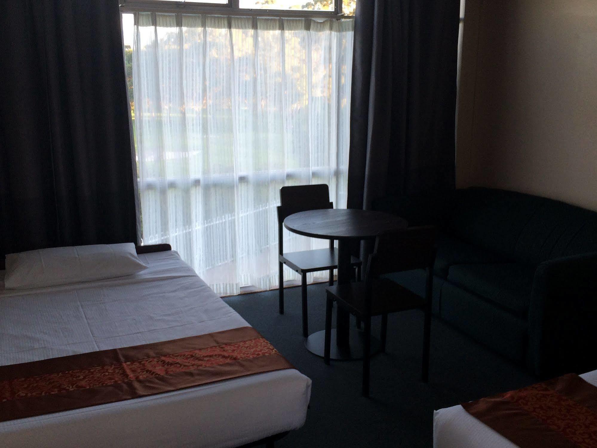 The Select Inn Ryde West Ryde Exteriör bild