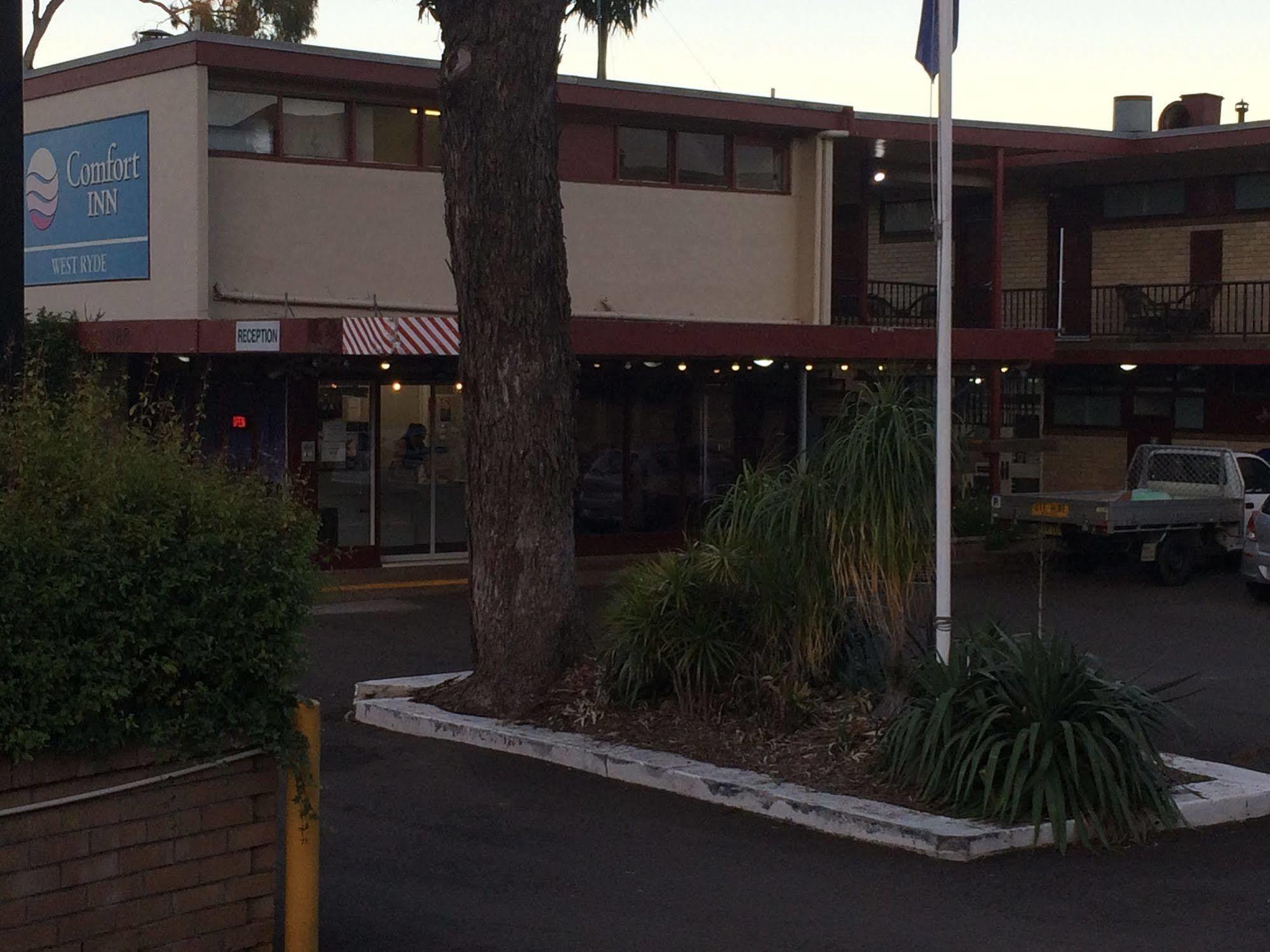 The Select Inn Ryde West Ryde Exteriör bild